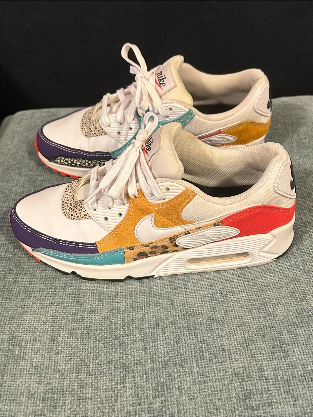 Air max 90 multicolor cheetah sprint edition.